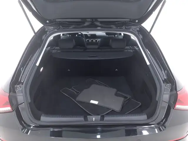 Mercedes-Benz Cla view 14