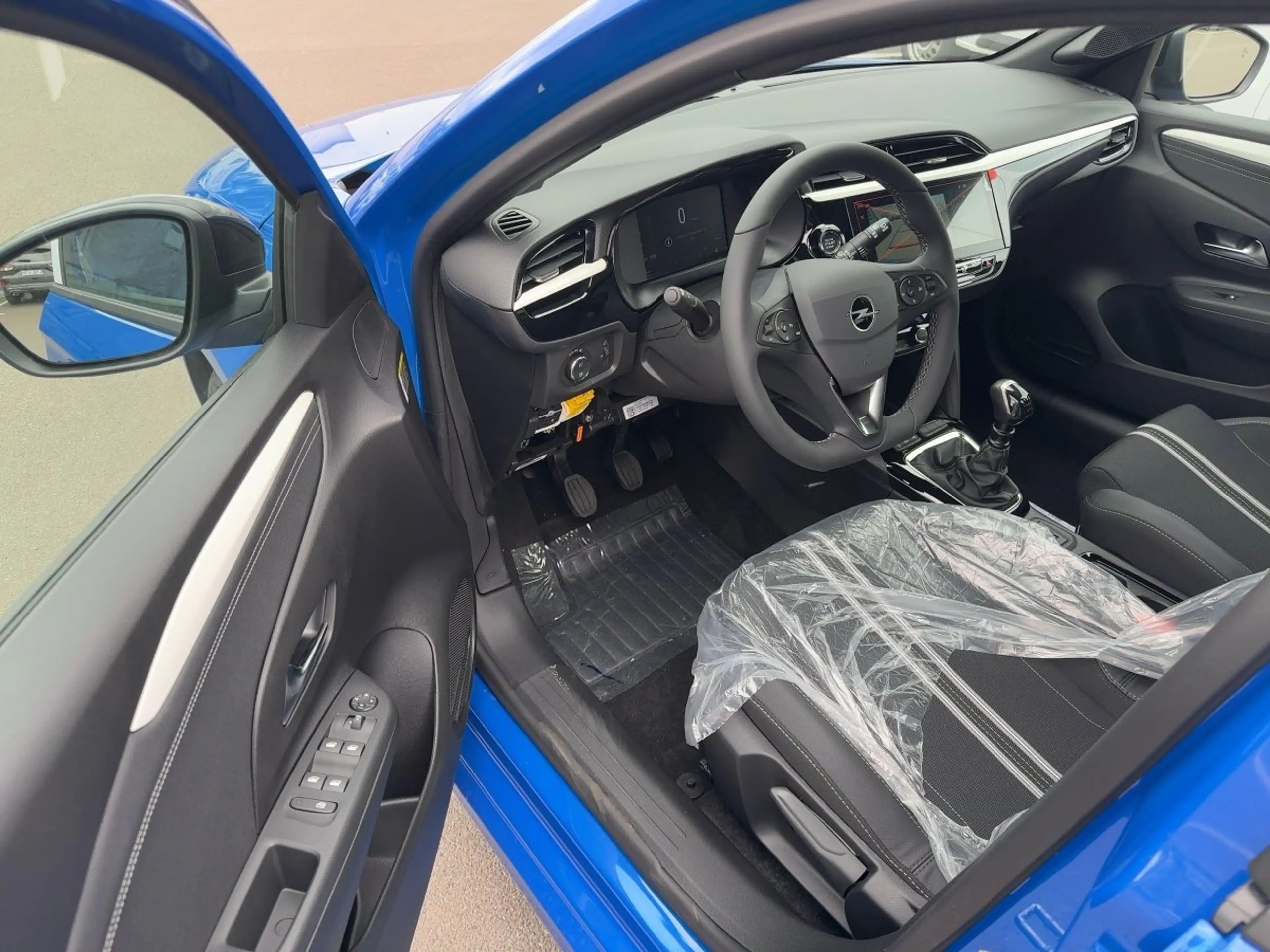 Opel Corsa GS 1.2 MT6 Allwetter+Navi+PDC+Kamera — photo 9