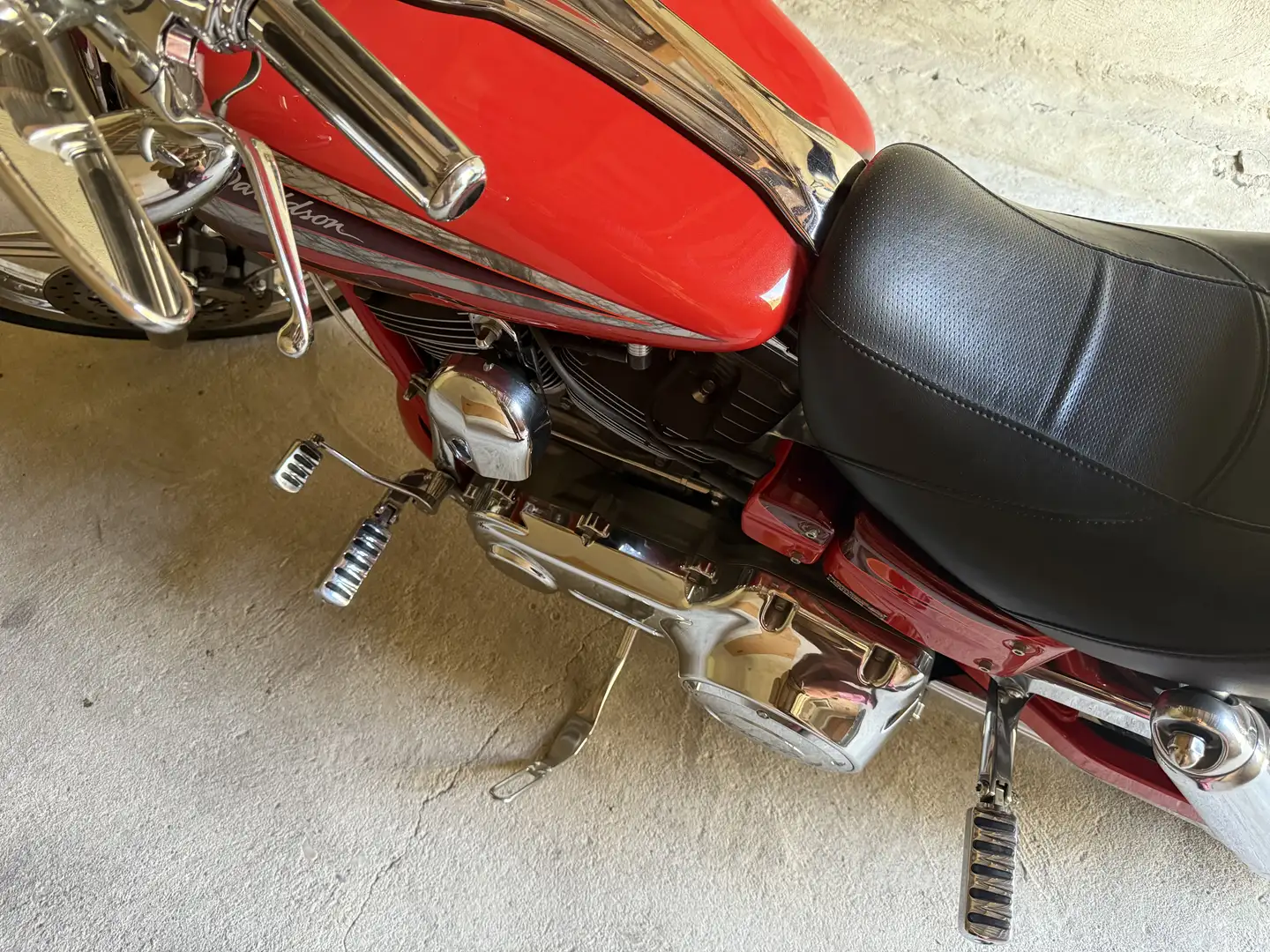 Harley-Davidson Dyna Glide Jubiläumsmodell Rot - 2