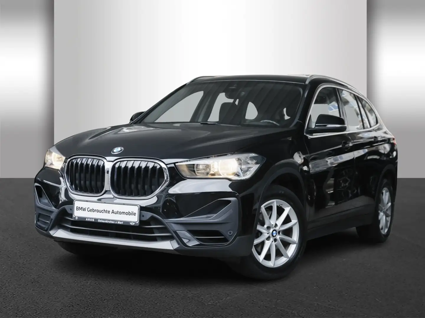 BMW X1 sDrive18i Advantage Klimaaut. PDC MF Lenkrad Schwarz - 2