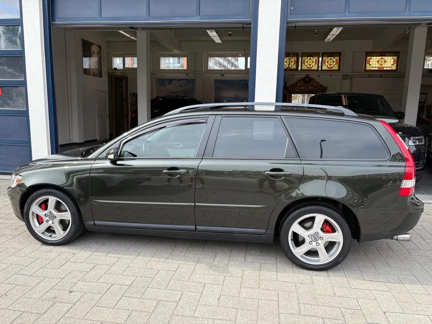 Volvo V50 2.5 T5 AWD Summum AUTOMAAT. 221 PK Zelená - 2