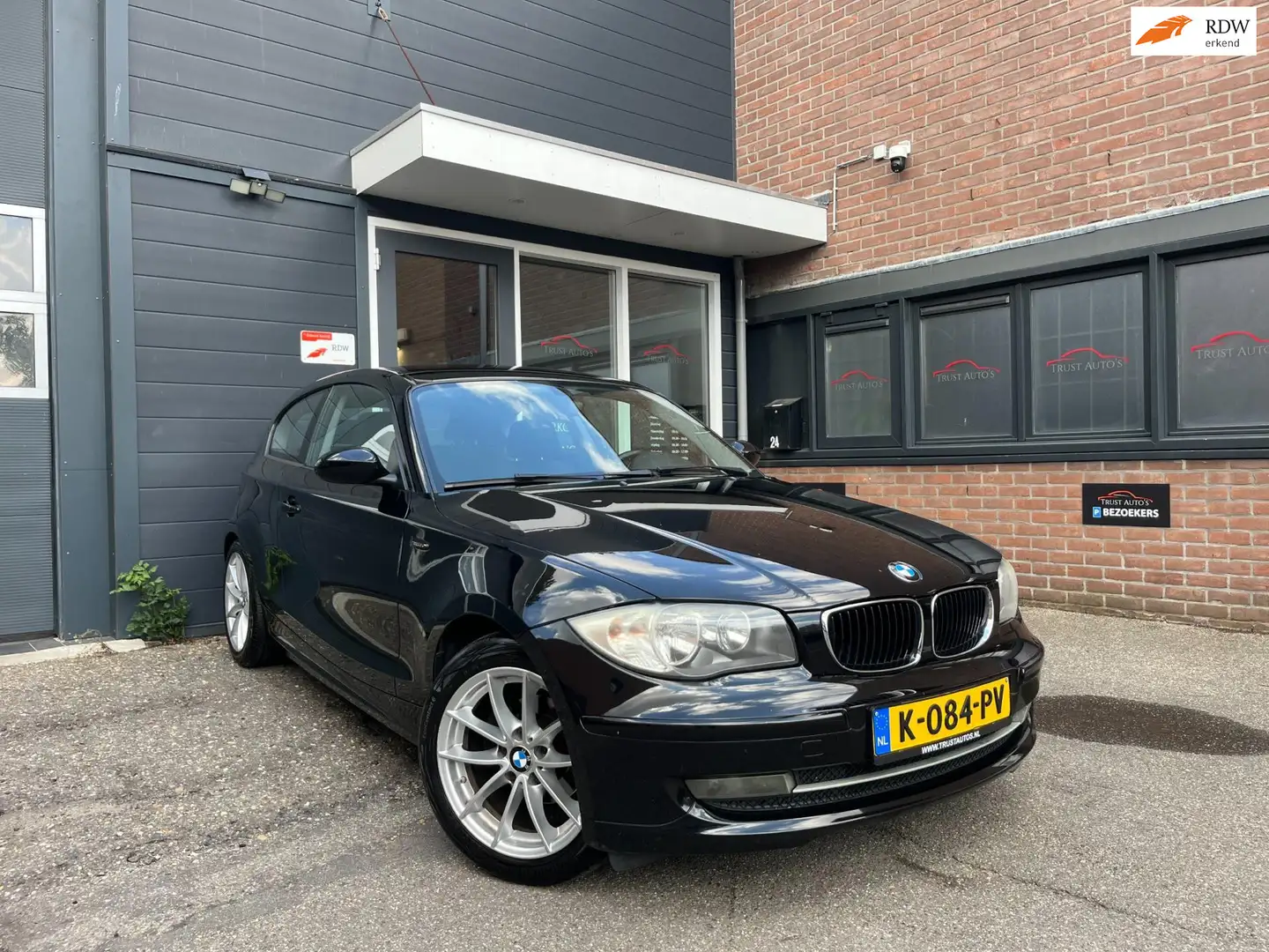 BMW 116 1-serie 116i|Airco|Aux|Elek.pakket|Boekjes|2.sleut Zwart - 1