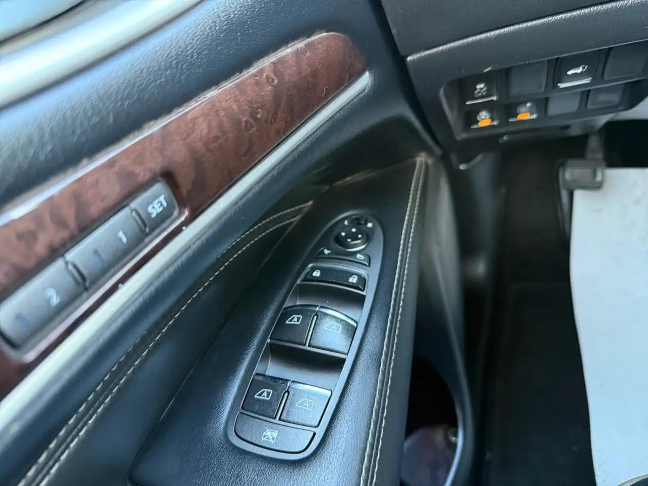 Infiniti QX60 fotografie Infiniti QX60