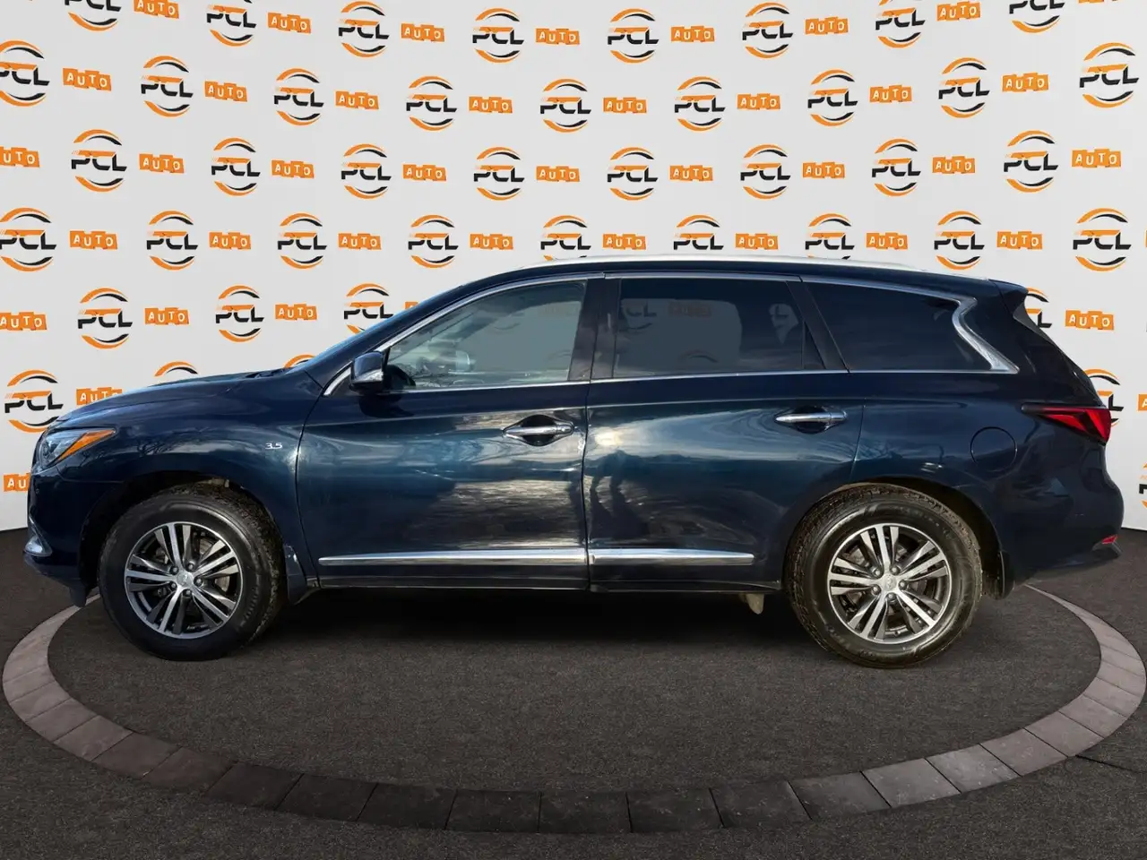 Infiniti QX60 fotografie Infiniti QX60