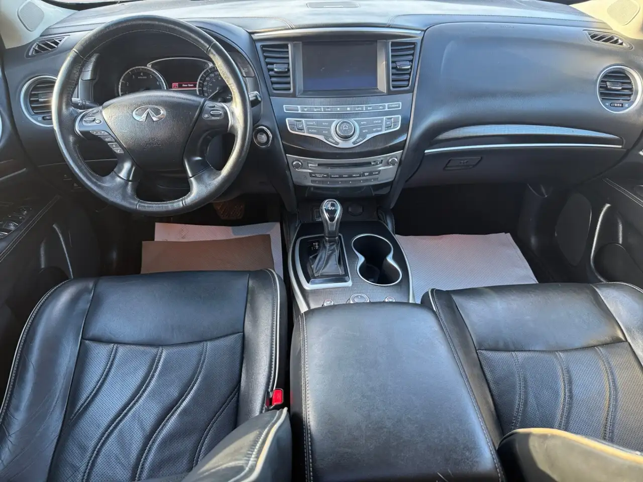 Infiniti QX60 fotografie Infiniti QX60