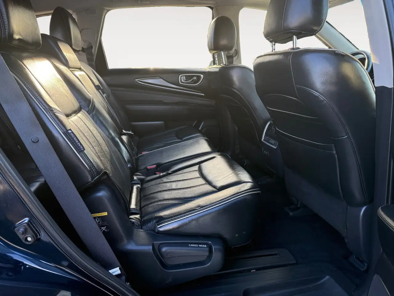 Infiniti QX60 снимка Infiniti QX60