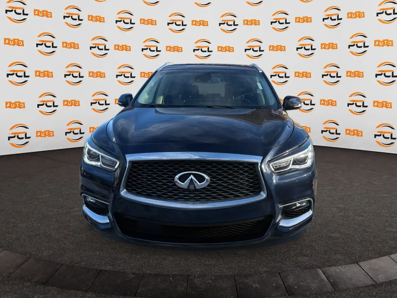 Infiniti QX60 снимка Infiniti QX60