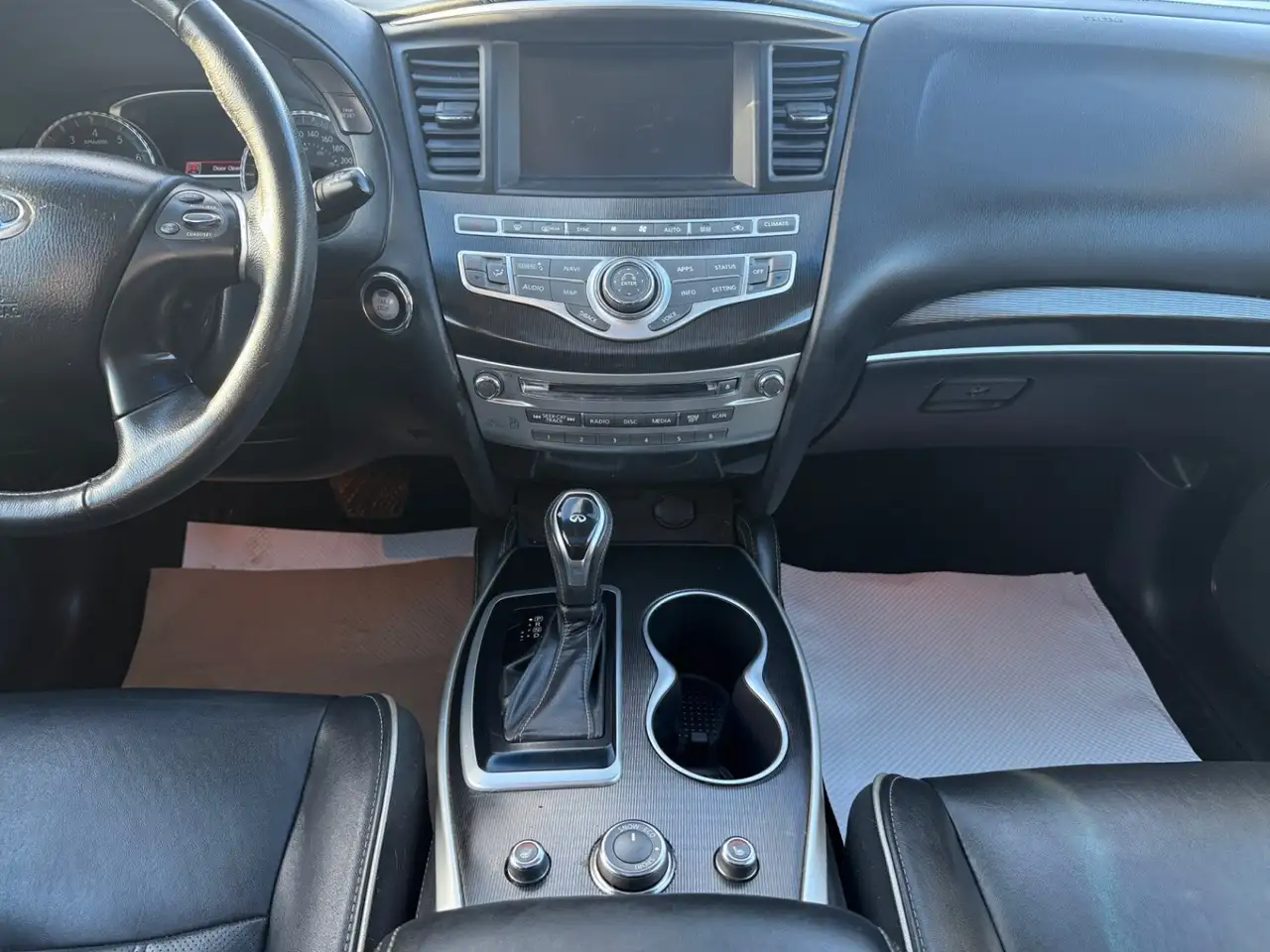 Infiniti QX60 fotografie Infiniti QX60