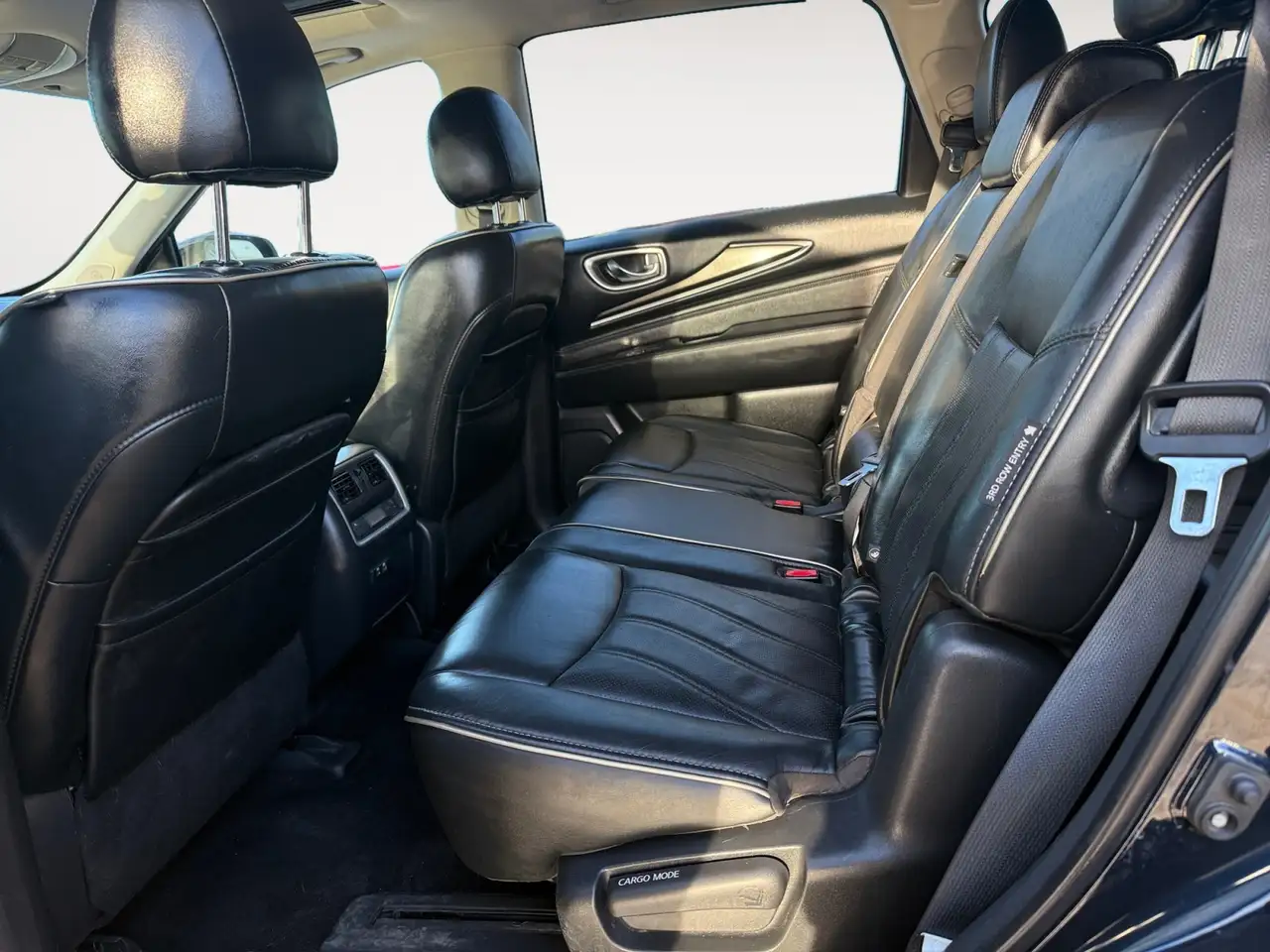 Infiniti QX60 снимка Infiniti QX60