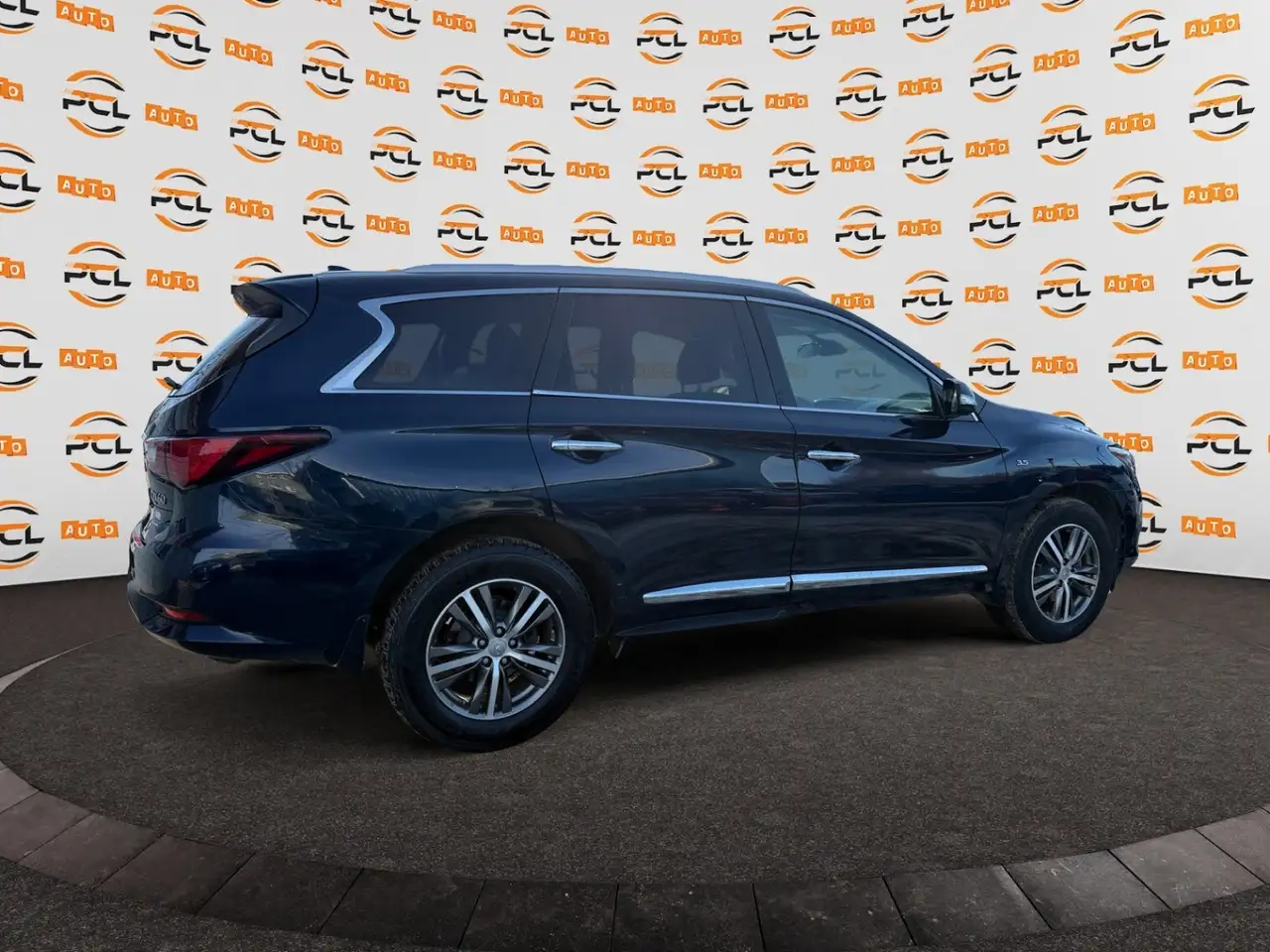 Infiniti QX60 fotografie Infiniti QX60