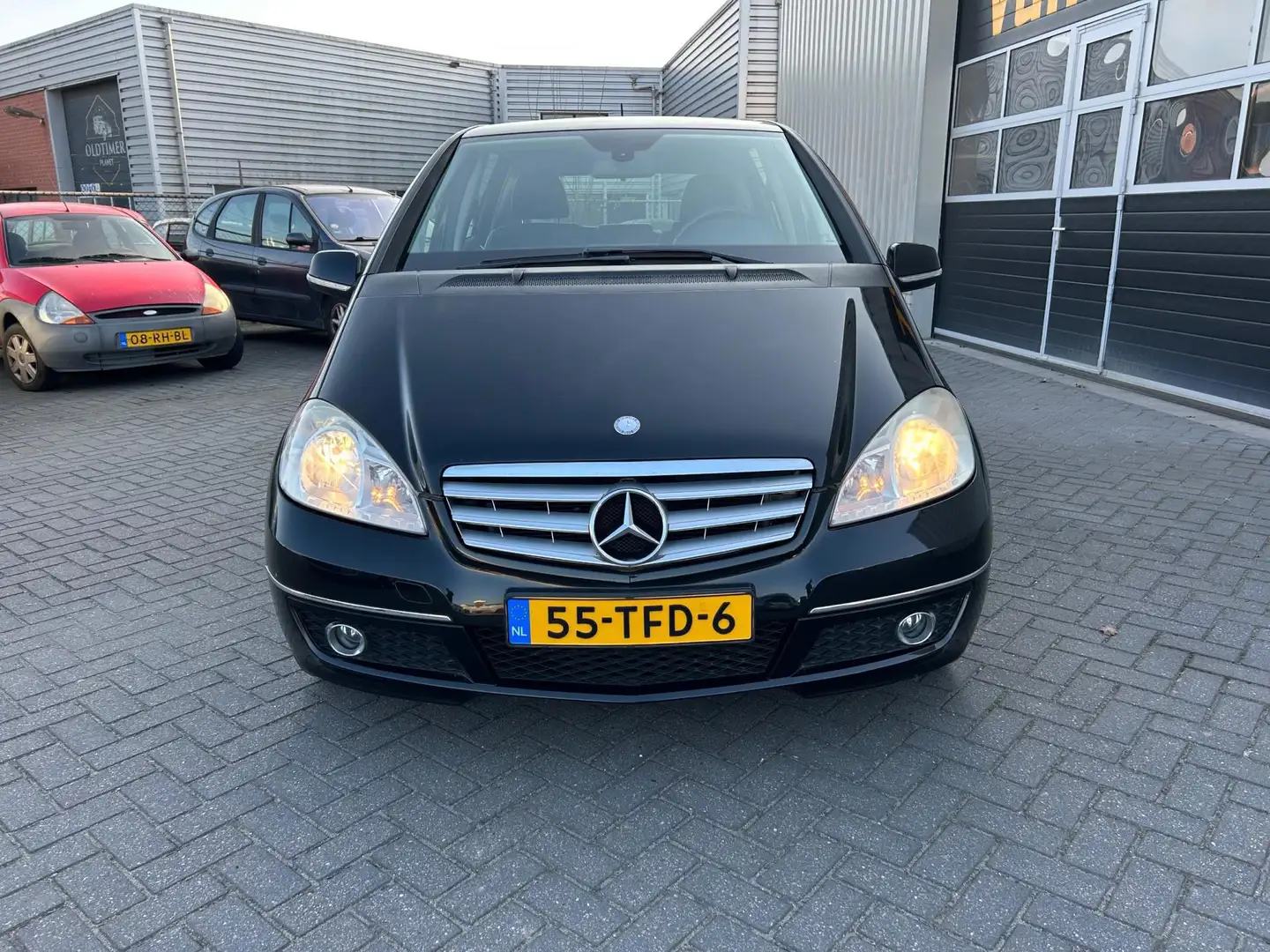 Mercedes-Benz A 150 Avantgarde | 5 DEURS | AIRCO | APK 06-2026 | Noir - 2