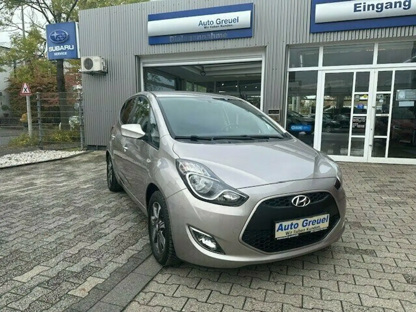 Hyundai iX20 Premium Navi Allwetter AHK WENIG KM!!!! Gold - 2