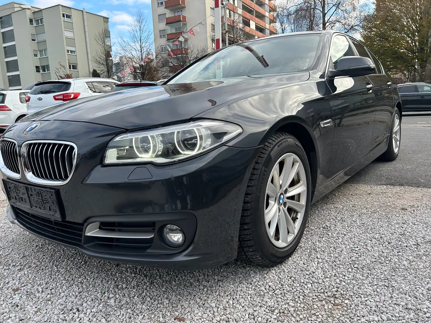 BMW 530 d xDrive Aut./4X ZitzHeizung/GLASDACH/LED/ Gris - 2