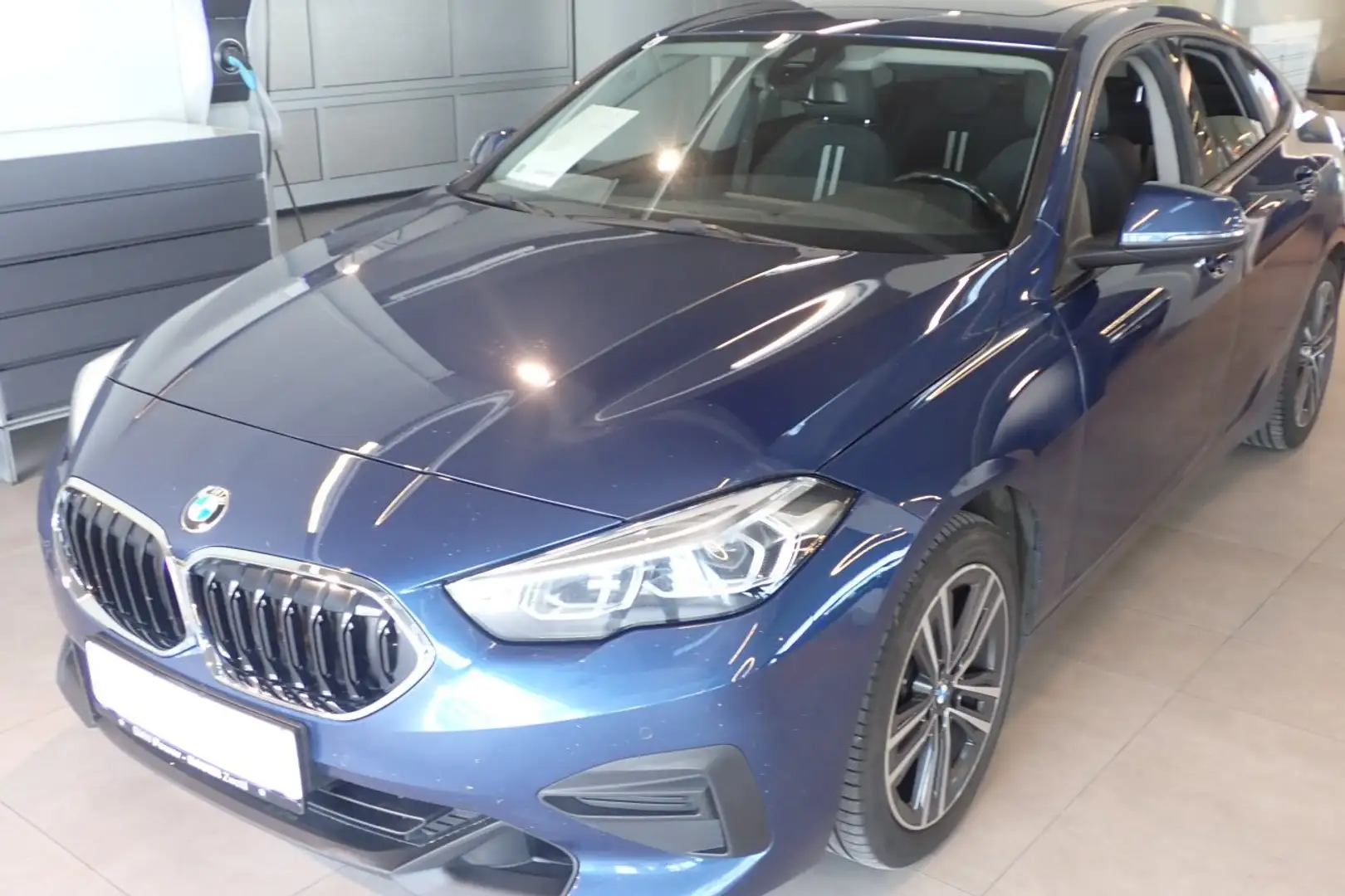 BMW 220 Blau - 2