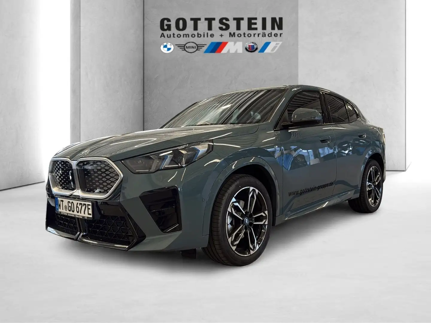 BMW iX2 EDRIVE20 M Sportpaket / UPE 61.970 € Verde - 1