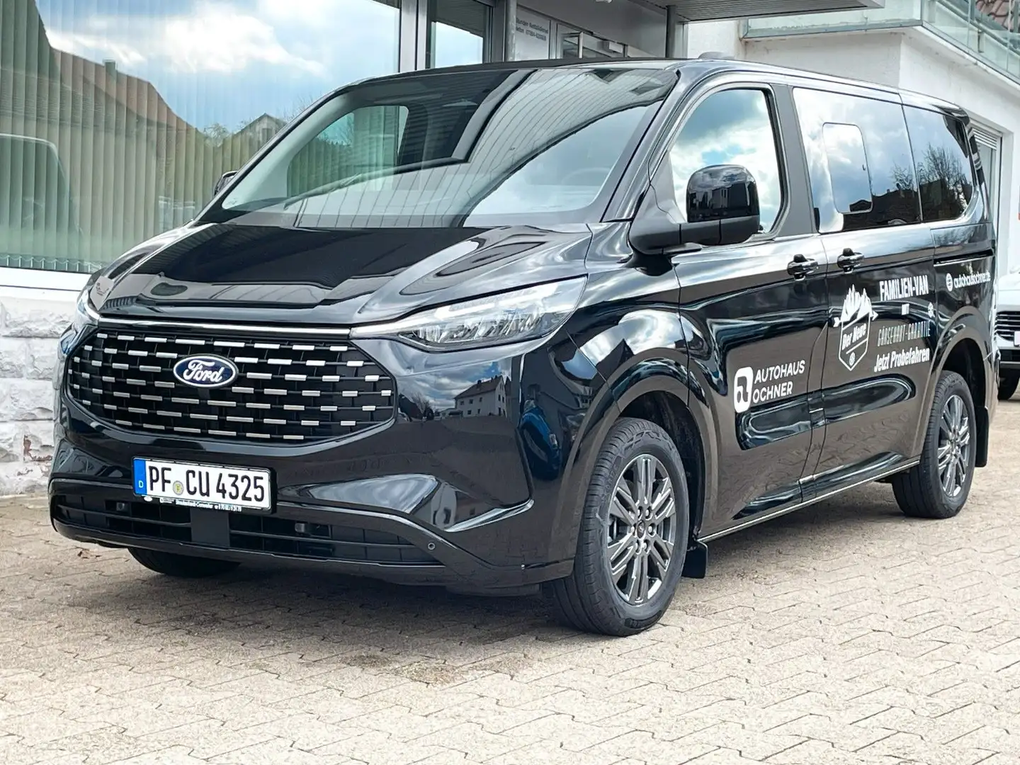 Ford Tourneo Custom 2.5 Duratec PHEV Titanium 340 L1 Fekete - 1