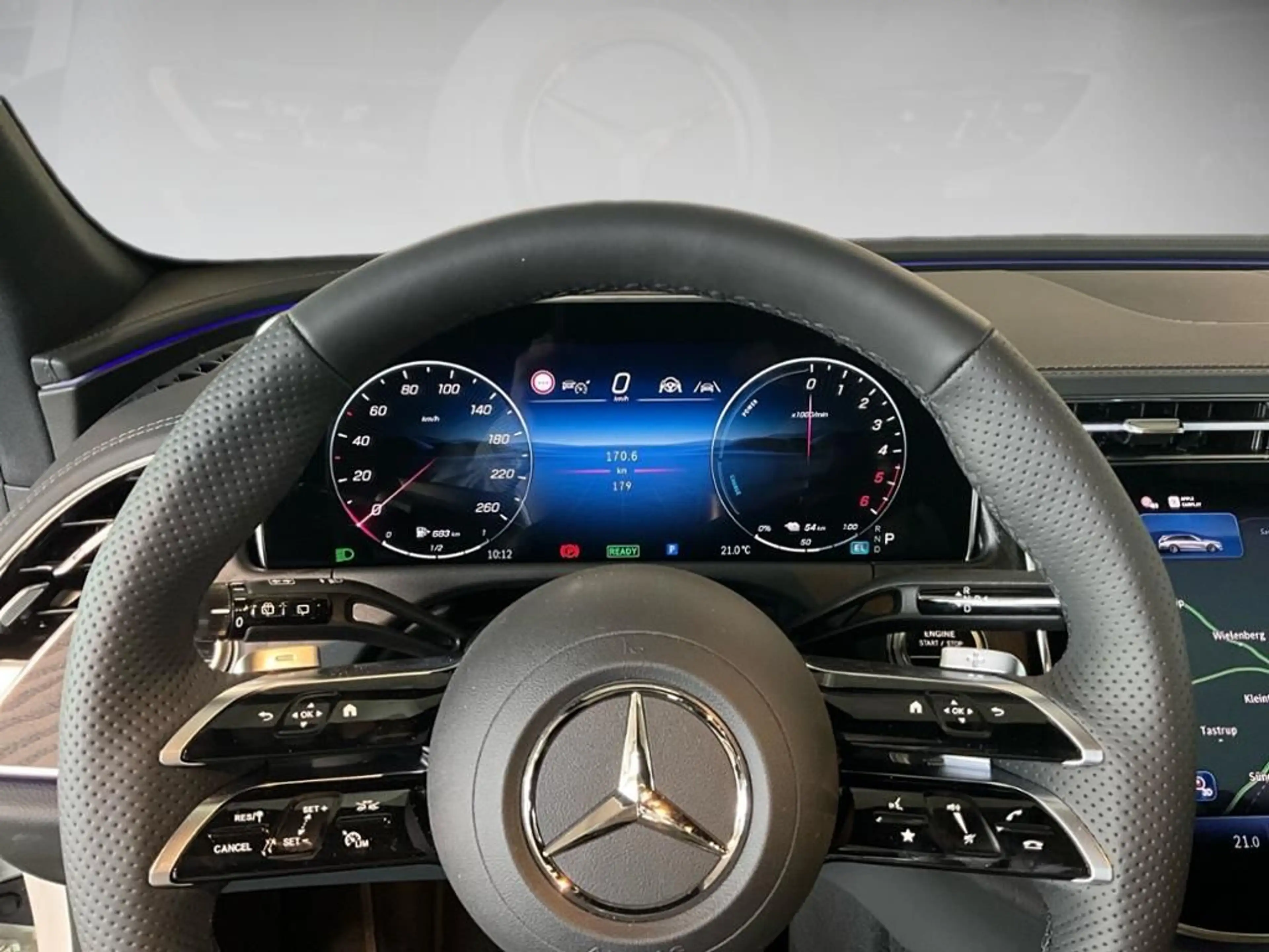 Mercedes-Benz E 300 de T AMG 360 ACC AHK AUT DynLicht Kam. LED — photo 12
