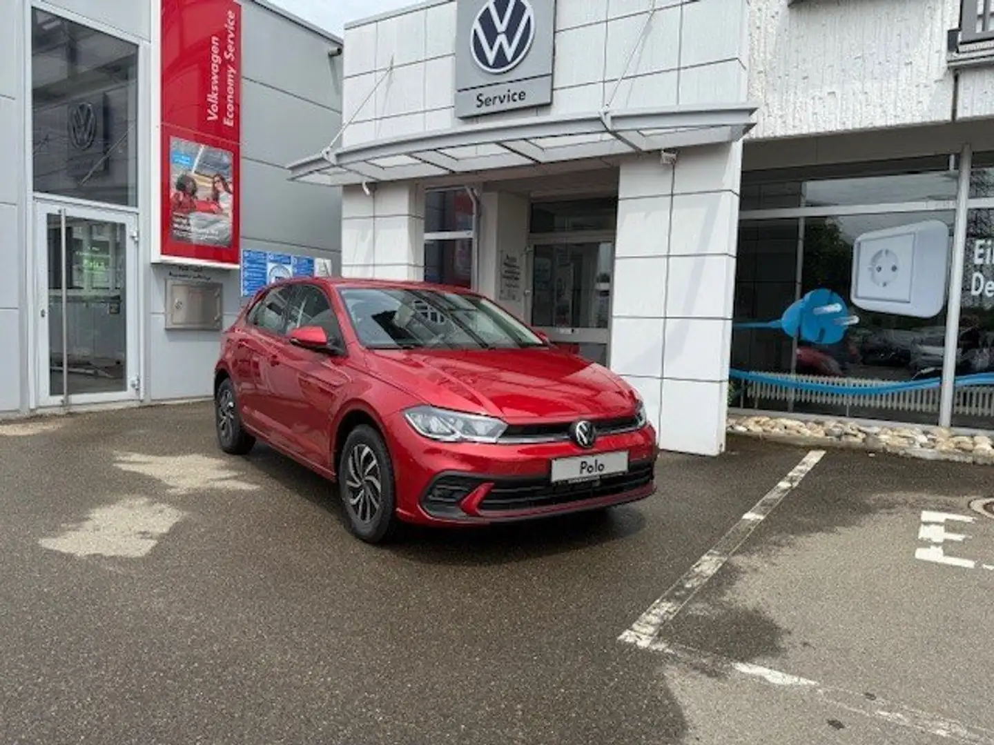 Volkswagen Polo Advanced 1,0 l TSI 95 PS 5-Gang EU-Neuwagen mit TZ Rot - 1