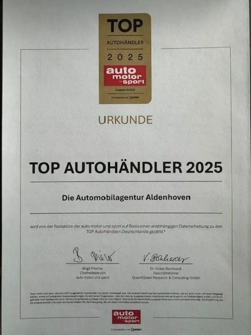 Audi A4 Avant S Line Navi Sitzhz PDC Teilleder AHK BT Brun - 2