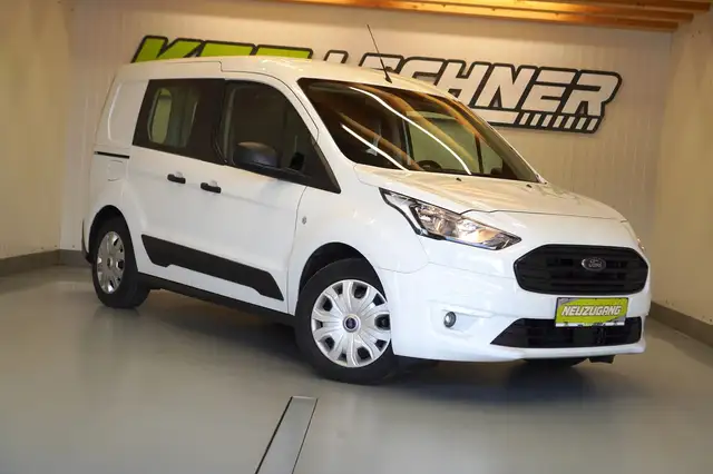 Ford Transit Connect view 3