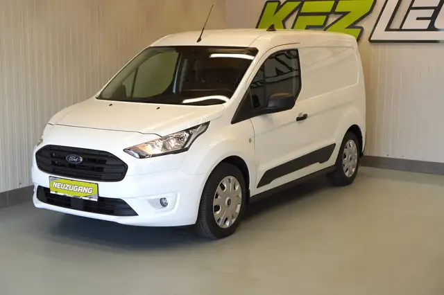 Ford Transit Connect view 11