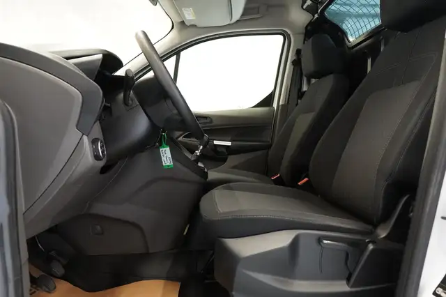 Ford Transit Connect view 15