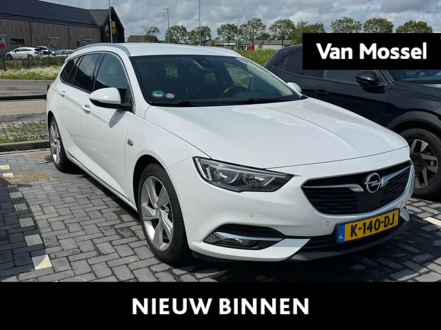 Opel Insignia Sports Tourer 1.5 Turbo Business Executive 165 PK Wit - 1