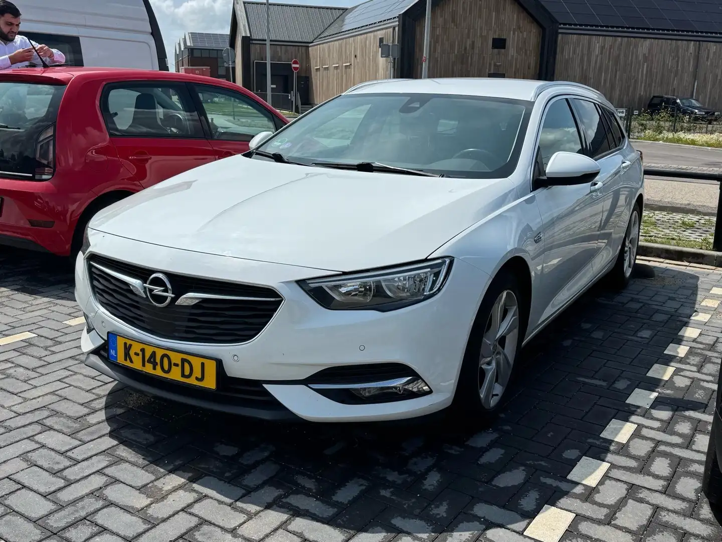 Opel Insignia Sports Tourer 1.5 Turbo Business Executive 165 PK Wit - 2