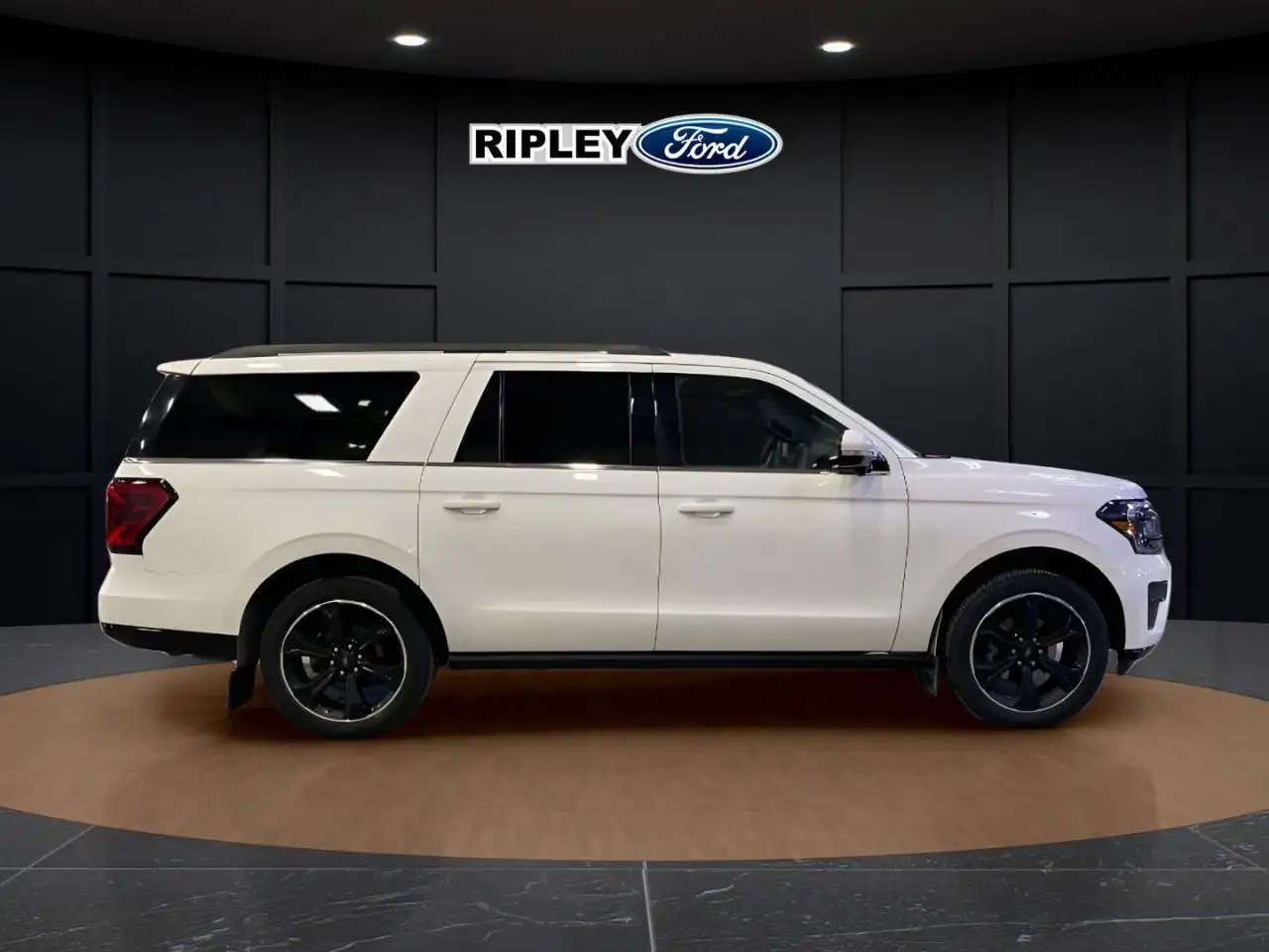 Ford Expedition снимка Ford Expedition