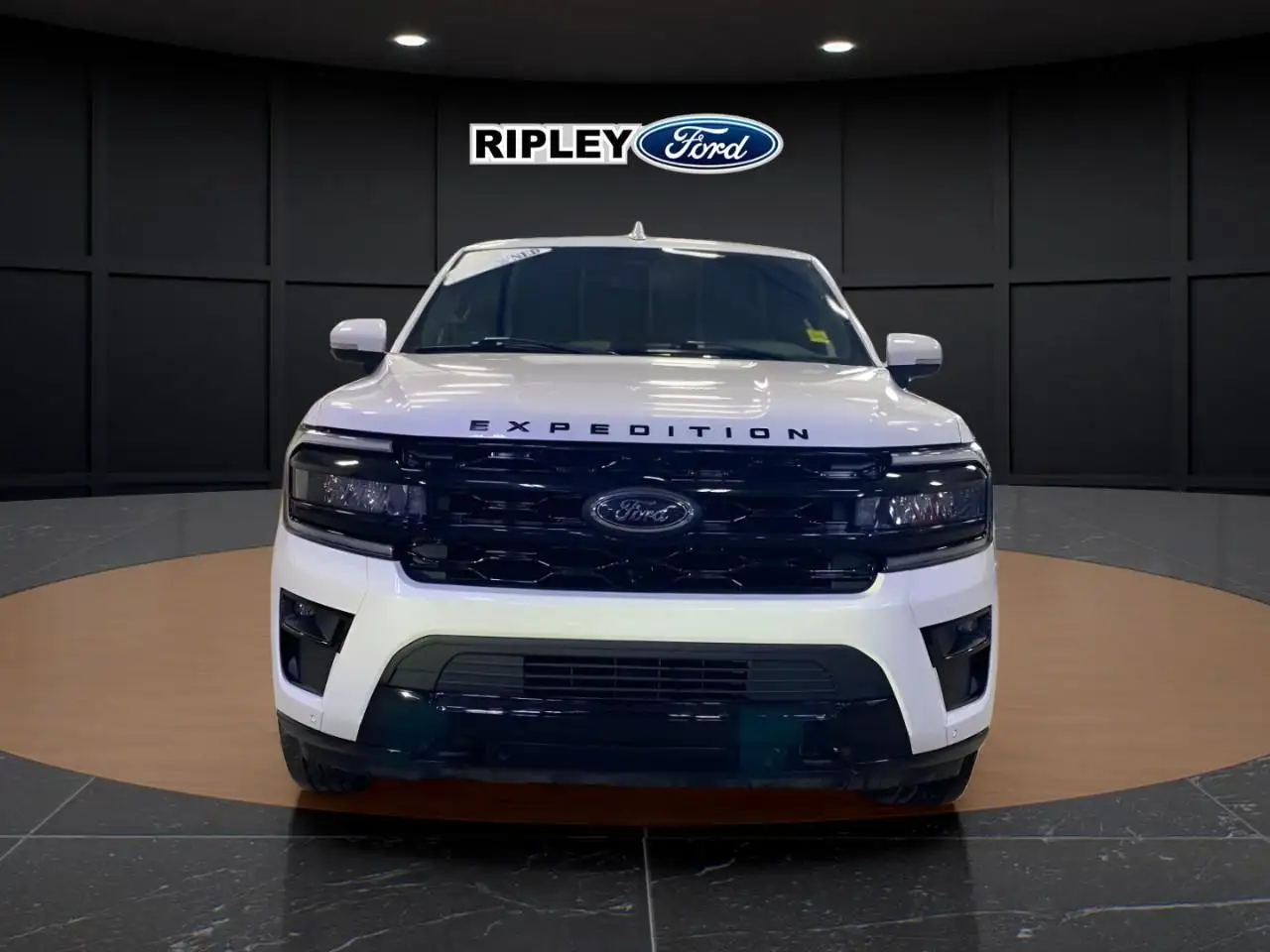 Ford Expedition снимка Ford Expedition