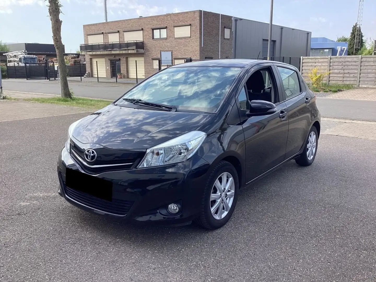 Toyota Yaris III 100 VVT-I DYNAMIC 5P - 2