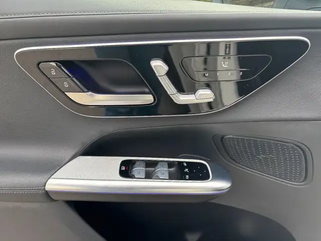 Mercedes-Benz GLC 220 d 4MATIC Distr PTS Shz Navi eHeck Ambi Ansicht 6