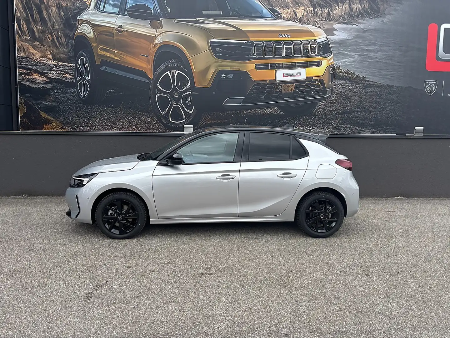 Opel Corsa 1,2 Direct Injection Turbo Euro 6.4  GS Aut. in... Silber - 2