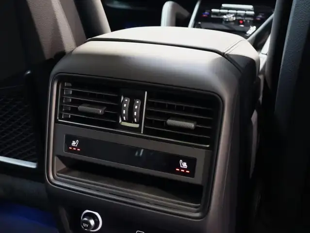 Porsche Cayenne Cayenne Hybrid BlackEdition 22Zoll Sitzklima AHV Ansicht 24