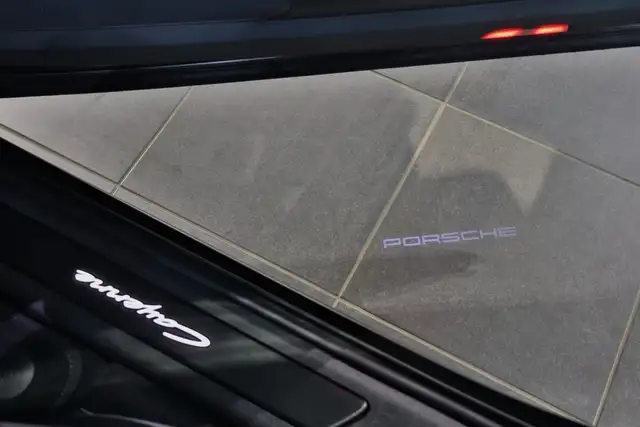 Porsche Cayenne Cayenne Hybrid BlackEdition 22Zoll Sitzklima AHV Ansicht 25