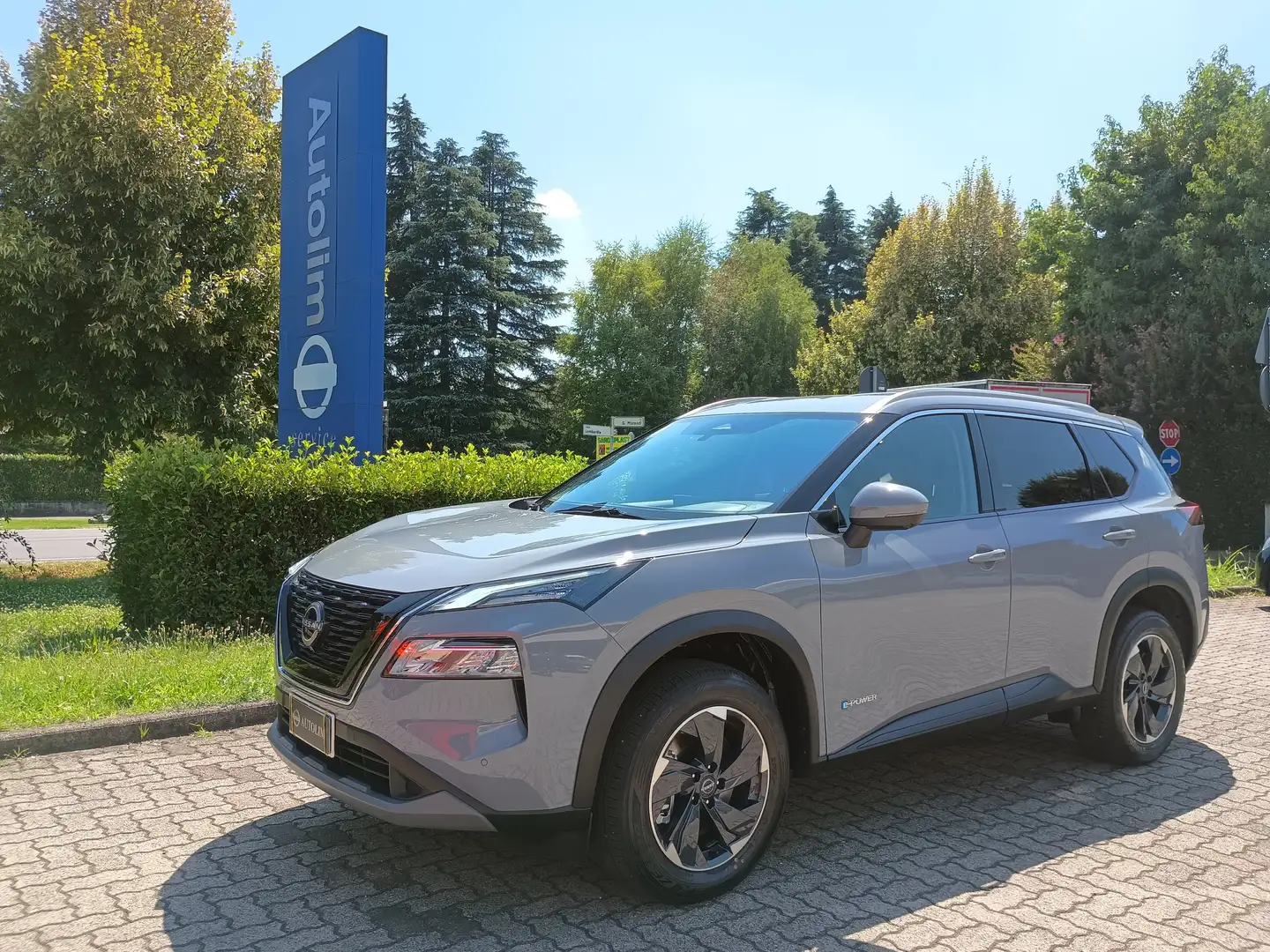 Nissan X-Trail E-Power E-4orce N-Connecta 7p NO VINCOLI FINANZ. Grau - 1