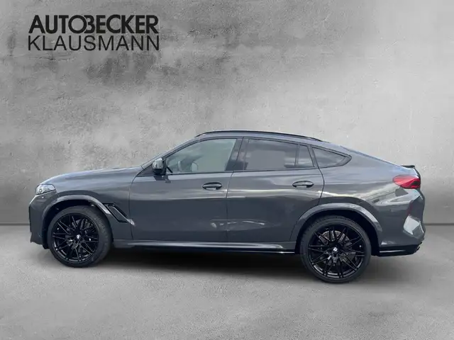 BMW X6 M view 3