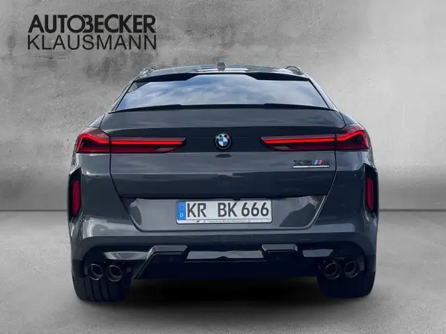BMW X6 M view 6