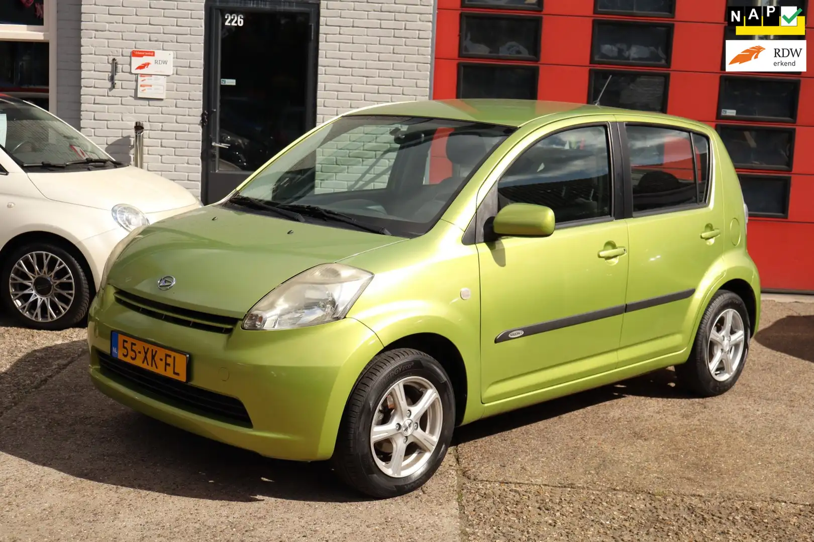 Daihatsu Sirion 2 1.0-12V Trend , DEALER AUTO Grün - 1