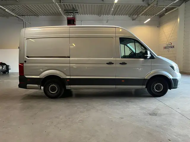 Volkswagen Crafter view 4