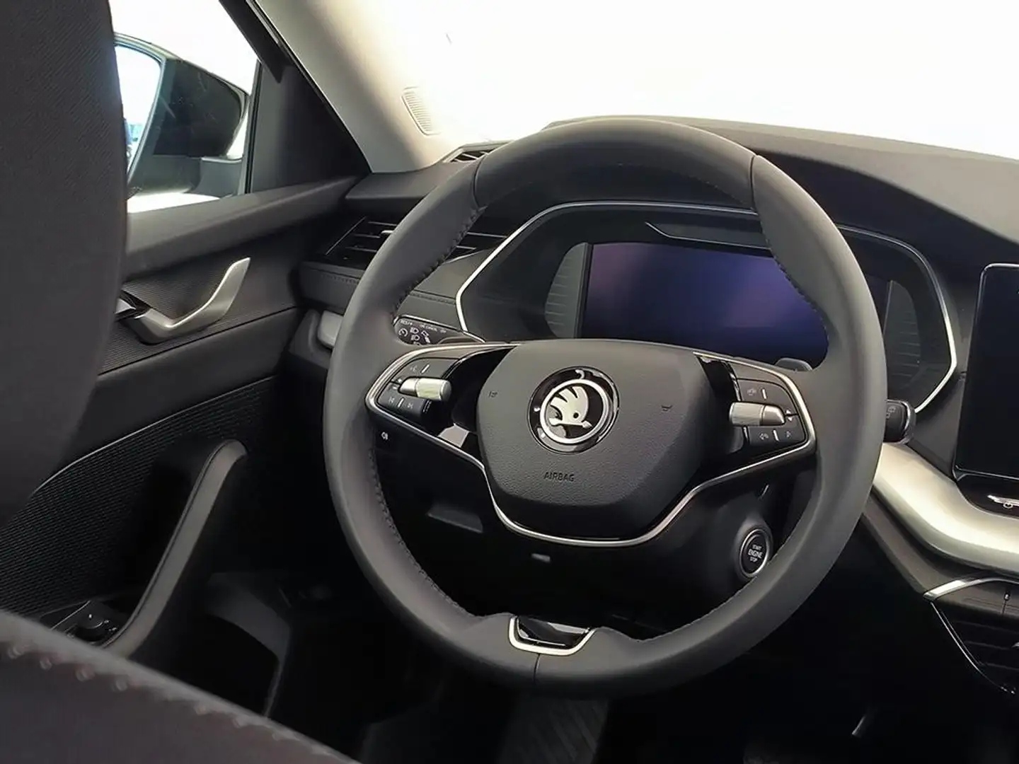 Skoda Octavia Combi 1.5 TSI MHEV Selection DSG7 85kW Negro - 2
