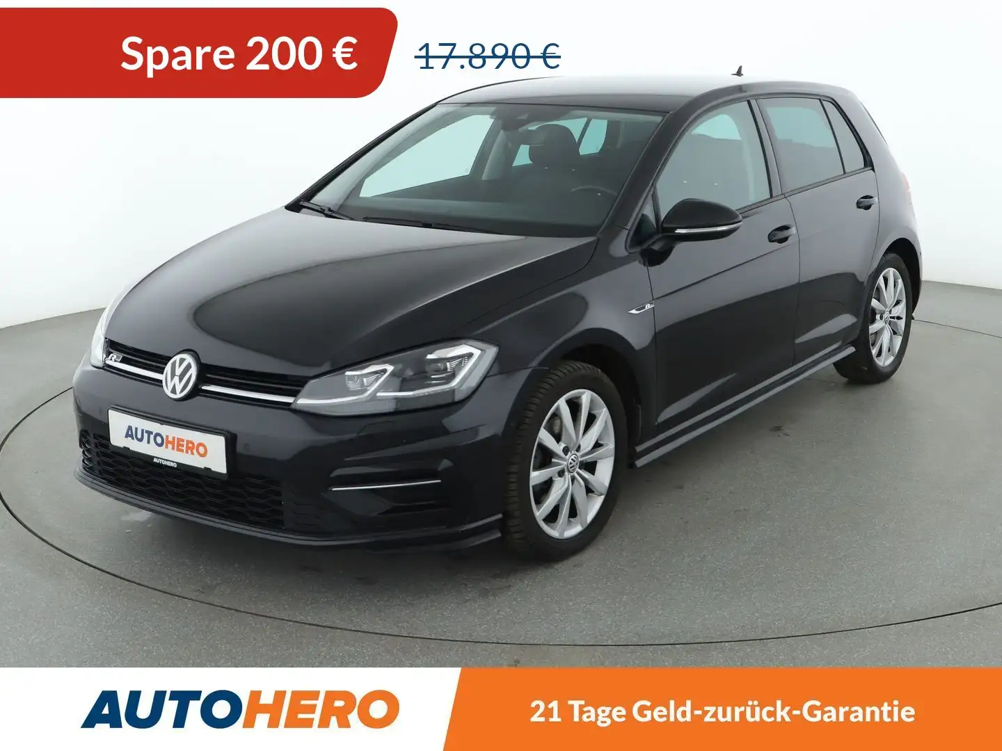 Volkswagen Golf 1.5 TSI ACT Highline BlueMotion Aut.*NAVI*CAM* Zwart - 1