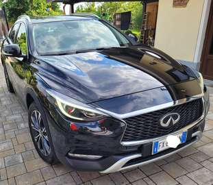 QX30 2.2d Premium Tech awd dct