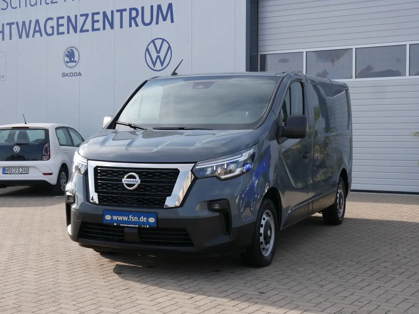 Nissan Primastar 2.0 dCi 130 Kasten Acenta LED TEMP RFK MFL PDC KL Grau - 2