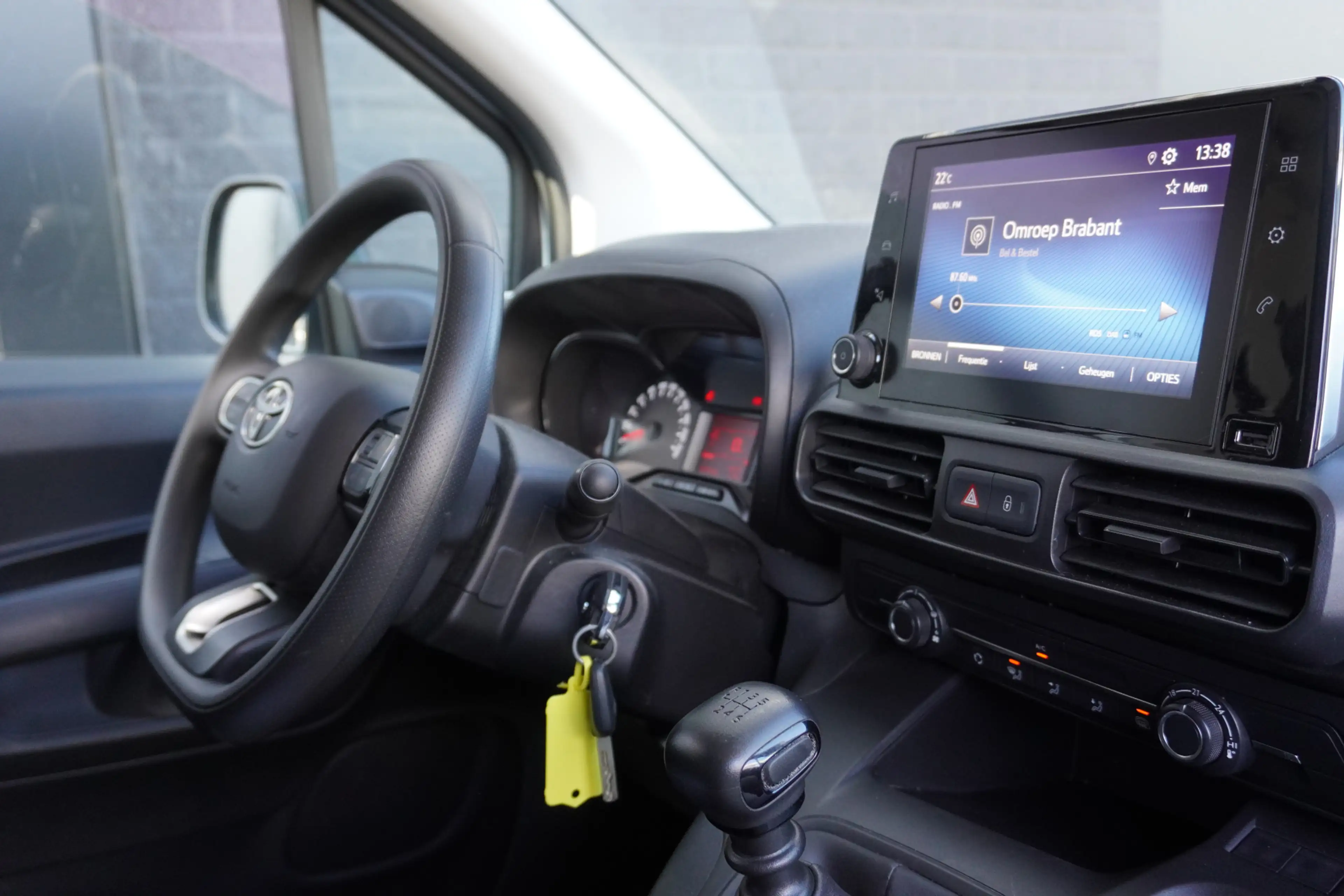 Toyota Proace City 1.5 D-4D EURO 6 - Airco - Cruise - PDC - €12.950,- — photo 3
