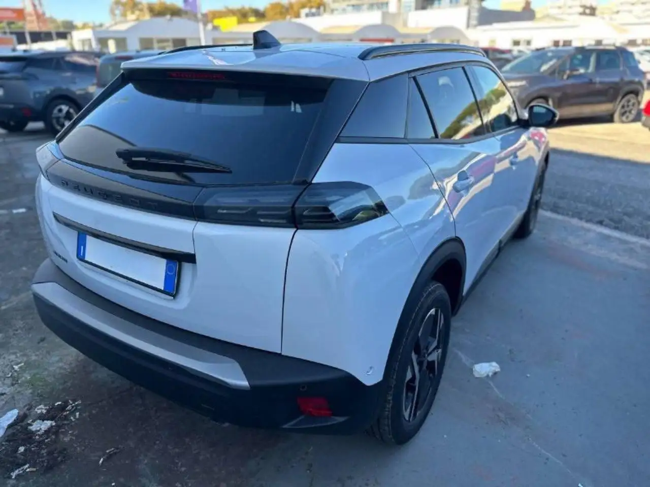 Peugeot 2008 PureTech 130 S&S EAT8 Allure 4