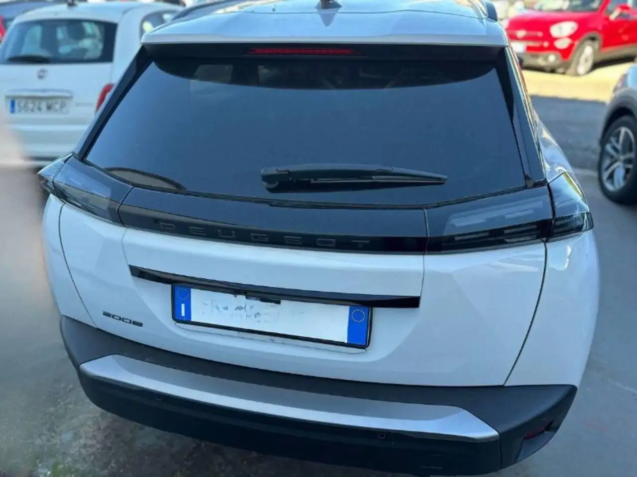 Peugeot 2008 PureTech 130 S&S EAT8 Allure 3