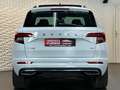Skoda Karoq 2.0TSI SPORTLINE 4x4* LED#AHK#PANO#SH#KEYL Weiß - thumbnail 6