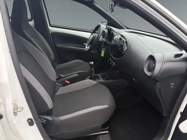 Toyota Aygo view 16