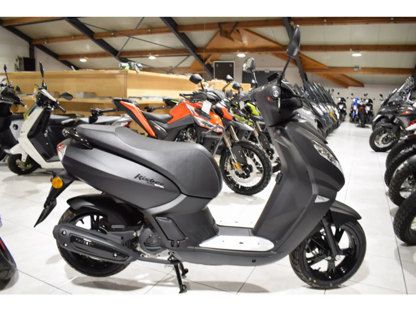 Peugeot Kisbee Scooter en Noir neuf à Limerlé pour € 2 399